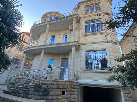 5 otaqlı həyət evi/bağ evi - Badamdar q. - 500 m²