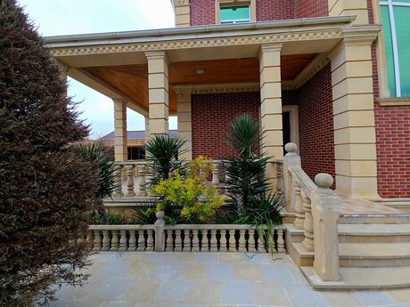 5 otaqlı həyət evi/bağ evi - Binə q. - 200 m²