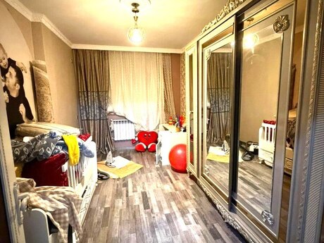 3 otaqlı köhnə tikili - 9-cu mikrorayon q. - 80 m²