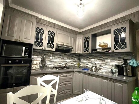 3 otaqlı köhnə tikili - 9-cu mikrorayon q. - 80 m²