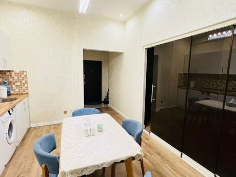 1 otaqlı yeni tikili - Ağ şəhər q. - 54 m²