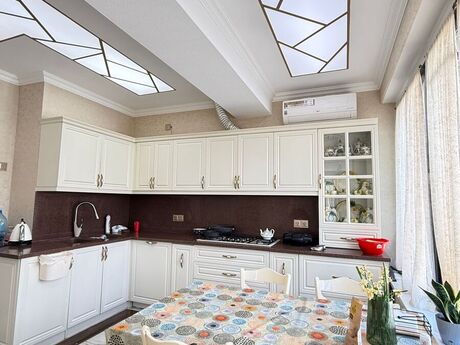 Elan №6037270 - Bakı, 28 May m., 4 otaqlı, 161 m², 5/12 mərtəbə