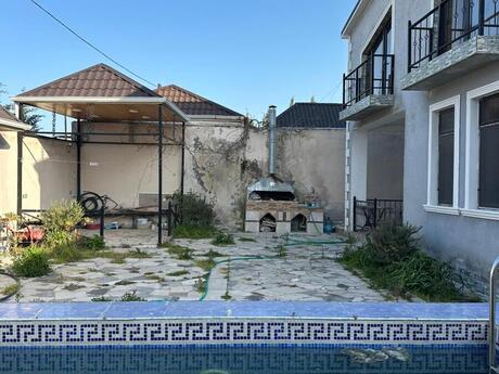 5 otaqlı həyət evi/bağ evi - Mərdəkan q. - 180 m²