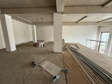 Obyekt - Ağ şəhər q. - 210 m²