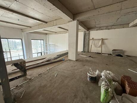 Obyekt - Ağ şəhər q. - 210 m²