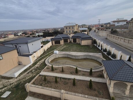 House with Garden, Villa For Sale