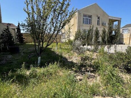 4 otaqlı həyət evi/bağ evi - Novxanı q. - 185 m²