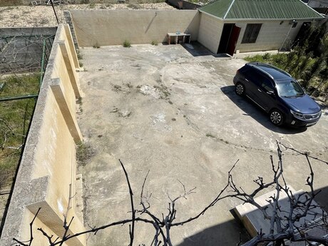 4 otaqlı həyət evi/bağ evi - Novxanı q. - 185 m²