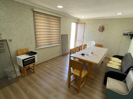 Elan №6037602 - Bakı, Novxanı q., 4 otaqlı, 185 m²