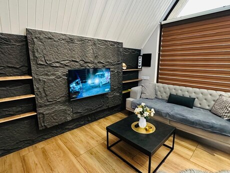 House with Garden, Villa For Rent