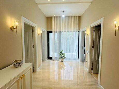 House with Garden, Villa For Rent