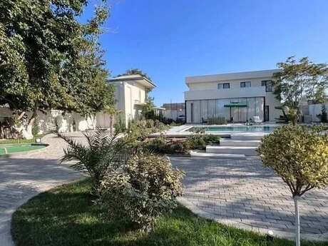 5 otaqlı həyət evi/bağ evi - Mərdəkan q. - 350 m²