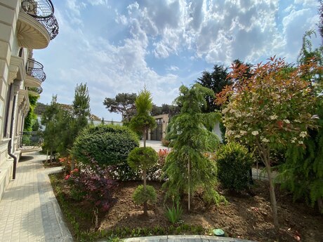 6 otaqlı həyət evi/bağ evi - Bilgəh q. - 500 m²