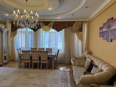 4 otaqlı yeni tikili - Şah İsmayıl Xətai m. - 180 m²