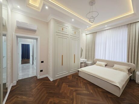 6 otaqlı həyət evi/bağ evi - Mərdəkan q. - 500 m²