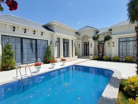 4 otaqlı həyət evi/bağ evi - Mərdəkan q. - 250 m²
