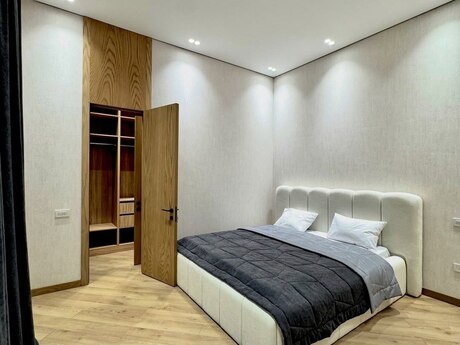 House with Garden, Villa For Rent