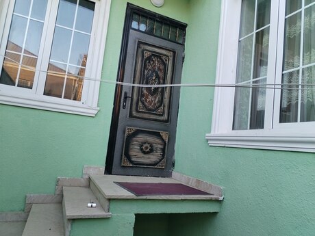 House with Garden, Villa For Rent