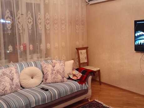 3-комн. новостройка - м. Низами - 100 м²