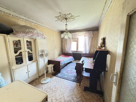 4 otaqlı köhnə tikili - Həzi Aslanov m. - 100 m²