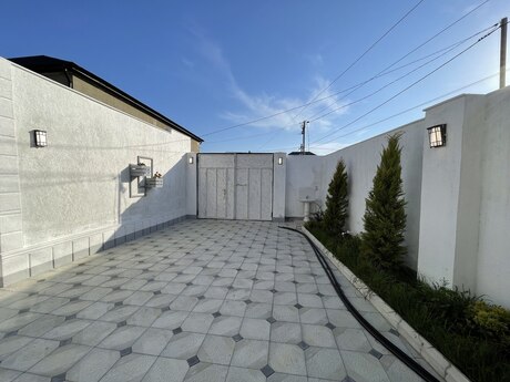 House with Garden, Villa For Sale