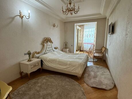 4 otaqlı yeni tikili - Elmlər Akademiyası m. - 185 m²
