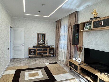 3 otaqlı köhnə tikili - Köhnə Günəşli q. - 85 m²
