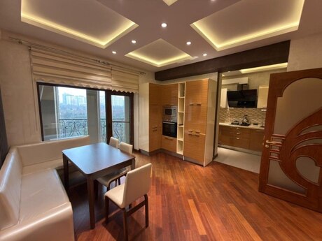 4 otaqlı yeni tikili - Gənclik m. - 200 m²