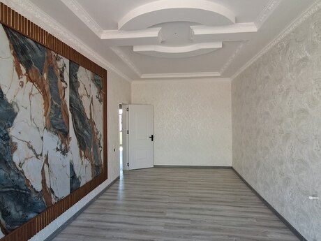 4 otaqlı həyət evi/bağ evi - Saray q. - 110 m²