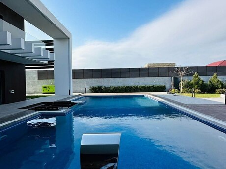 6 otaqlı həyət evi/bağ evi - Bilgəh q. - 500 m²