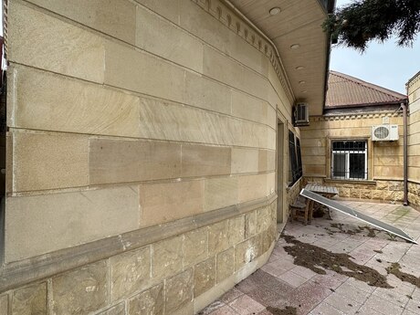 House with Garden, Villa For Sale