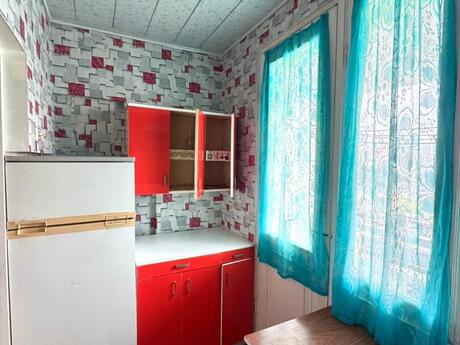 3 otaqlı köhnə tikili - Həzi Aslanov m. - 65 m²
