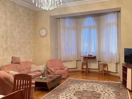 Elan №6038632 - Bakı, İçəri Şəhər m., 3 otaqlı, 125 m², 5/5 mərtəbə