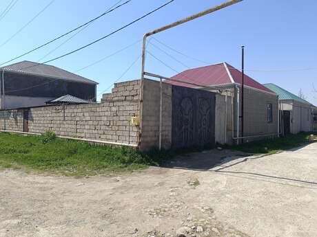 House with Garden, Villa For Rent