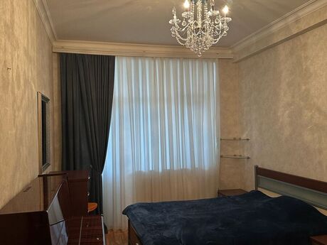 3 otaqlı yeni tikili - 8-ci mikrorayon q. - 130 m²