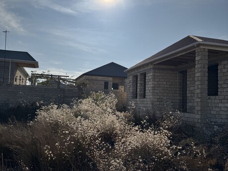 House with Garden, Villa For Sale