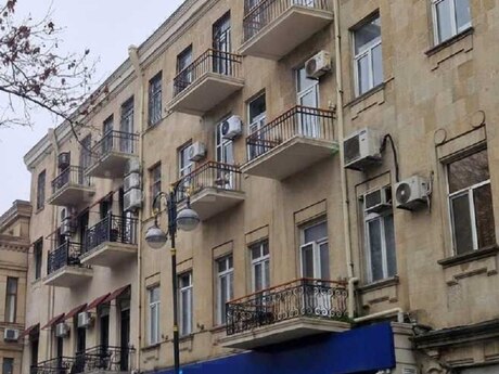 Elan №6039041 - Bakı, 28 May m., 4 otaqlı, 125 m², 2/4 mərtəbə