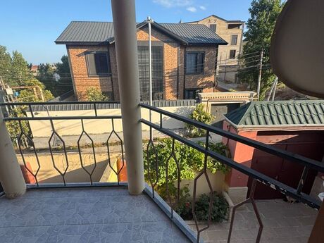 House with Garden, Villa For Rent