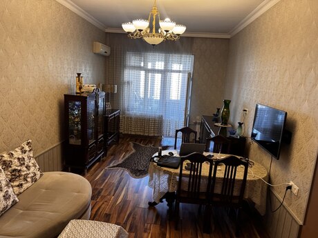 5 otaqlı həyət evi/bağ evi - Biləcəri q. - 220 m²