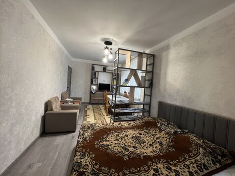 1 otaqlı köhnə tikili - Bakıxanov q. - 45 m²