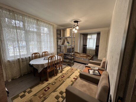 1 otaqlı köhnə tikili - Bakıxanov q. - 45 m²