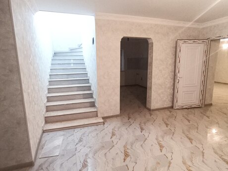 7 otaqlı həyət evi/bağ evi - Masazır q. - 180 m²