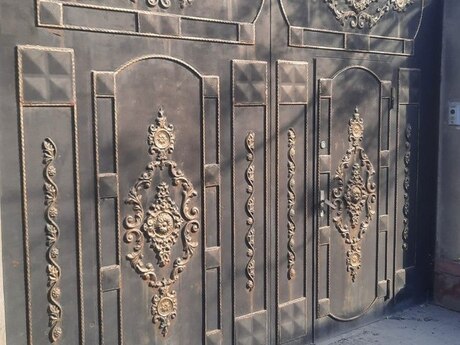 House with Garden, Villa For Sale