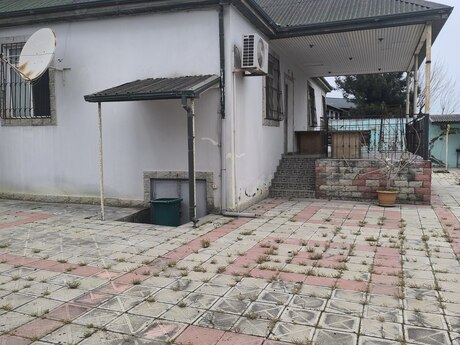 4 otaqlı həyət evi/bağ evi - Görədil q. - 150 m²