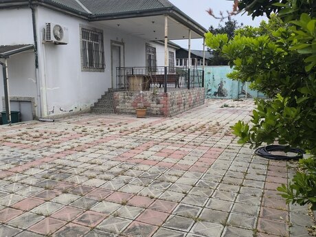 4 otaqlı həyət evi/bağ evi - Görədil q. - 150 m²