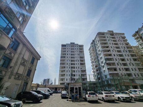 3-комн. новостройка - м. Нариман Нариманов - 78 м²