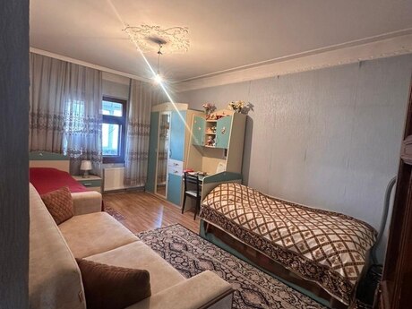 3 otaqlı köhnə tikili - Azadlıq Prospekti m. - 85 m²