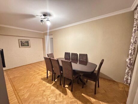 Kirayə 4 otaqlı mənzil, 200 m², Şah İsmayıl Xətai: 170 ₼/ay 3