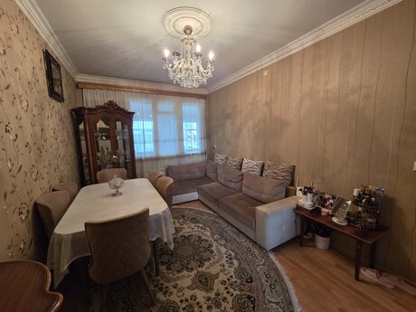 3 otaqlı köhnə tikili - Azadlıq Prospekti m. - 70 m²
