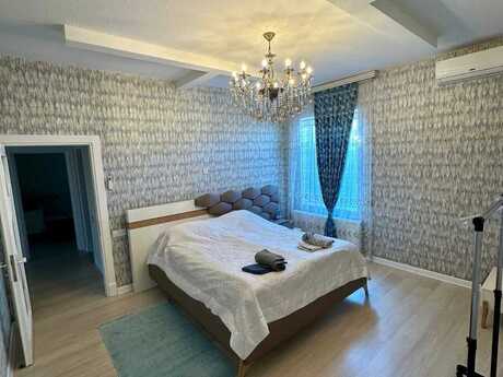 House with Garden, Villa For Sale